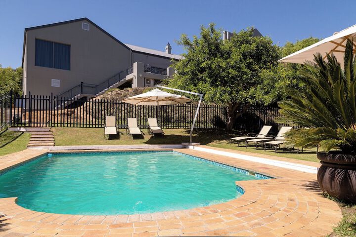 Hotel Pool