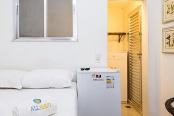 Room 10 of 13