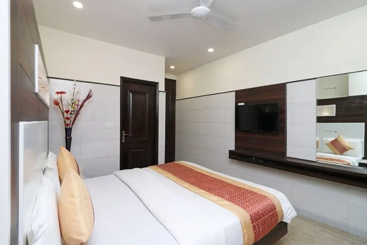 THE CHAMBER HOTEL & RESTAURANT