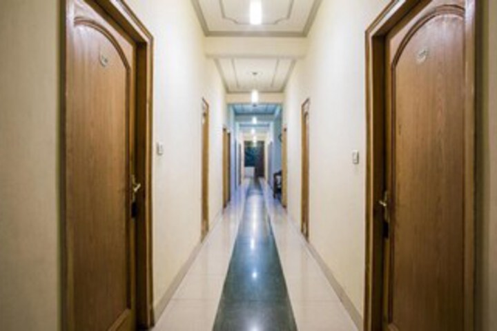 Ballroom/Hall 5 of 35