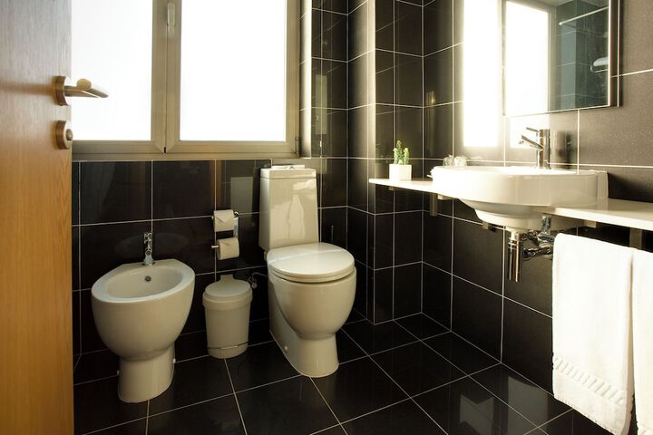 Room 15 of 26