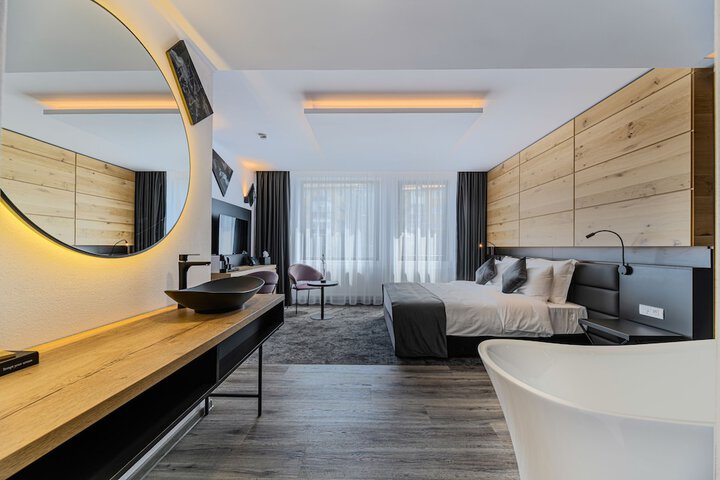 Room 19 of 131