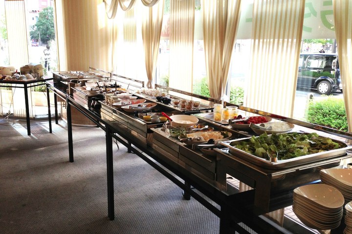 Dining Photos