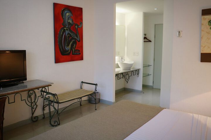 Room 12 of 51
