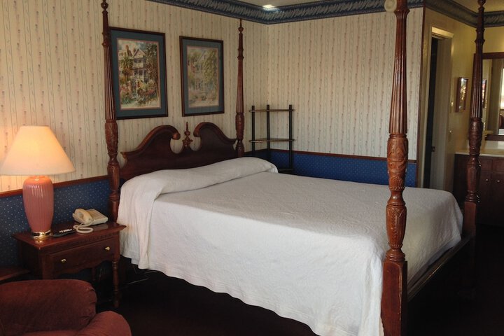 Room 2 of 21