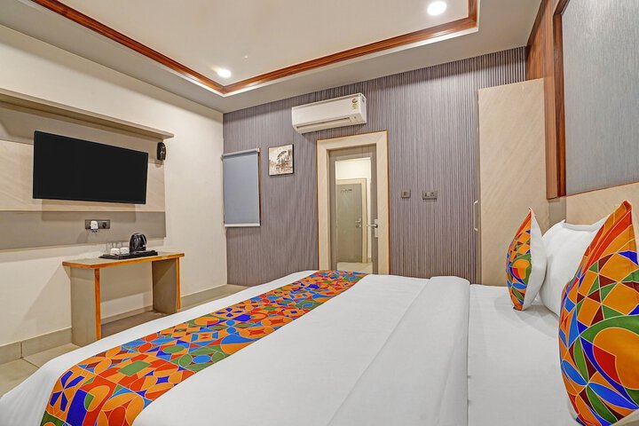 Room 17 of 30