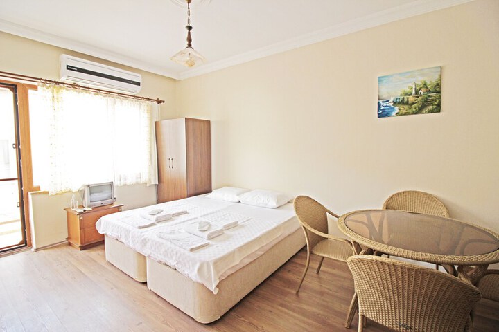 Room 7 of 35