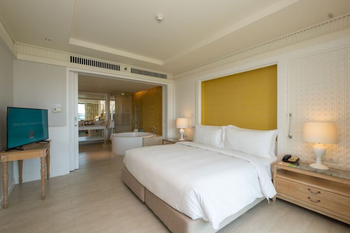 Room 14 of 203