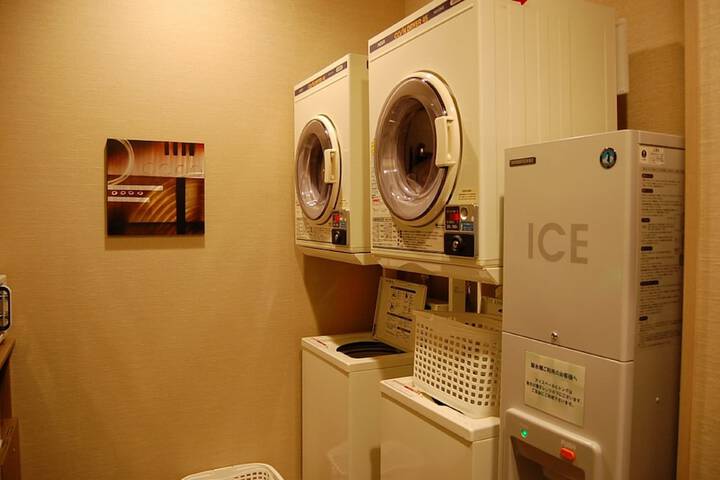 Room 15 of 27