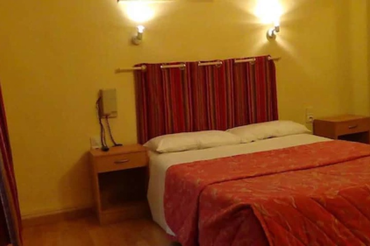 Room 2 of 15