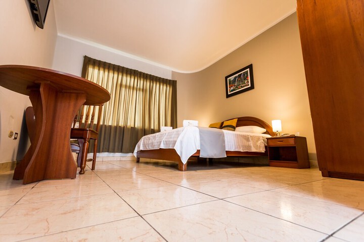 Room 12 of 42