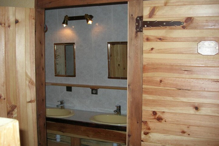 Room 14 of 51