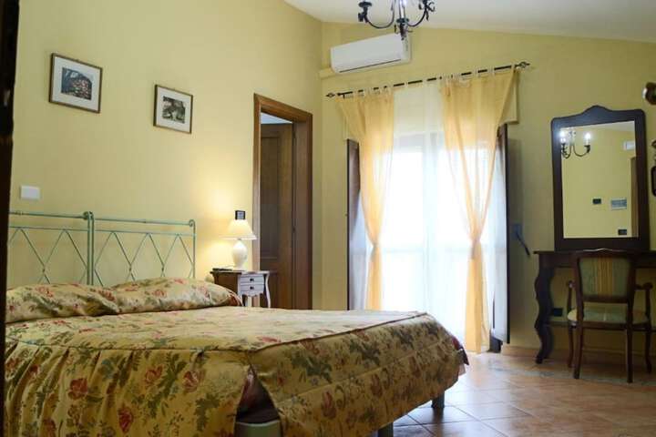 Room 20 of 49