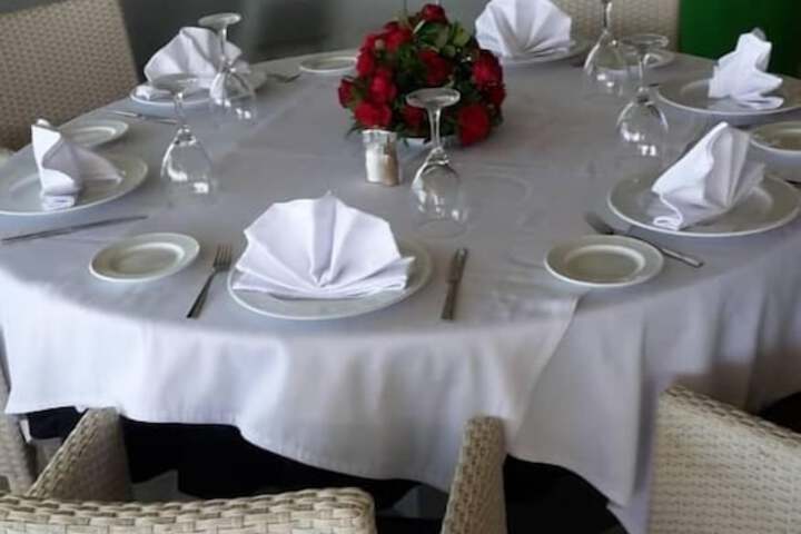 Dining 16 of 22