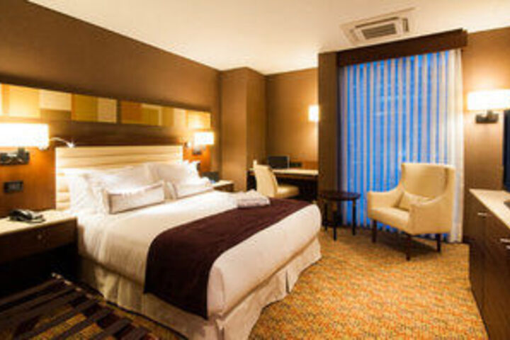 Room 3 of 12