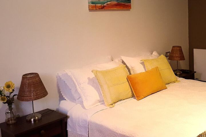 Room 4 of 16