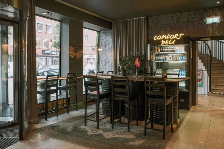 Guest Lobby