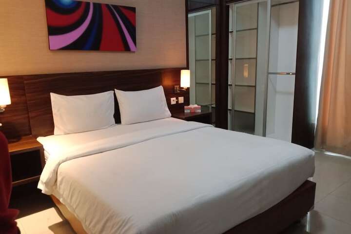 Room 4 of 39