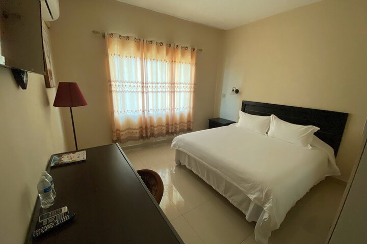 Room 28 of 48