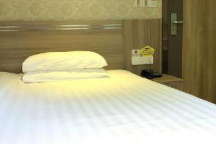 Room 10 of 10
