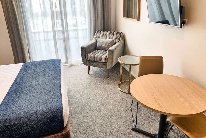Room 15 of 68