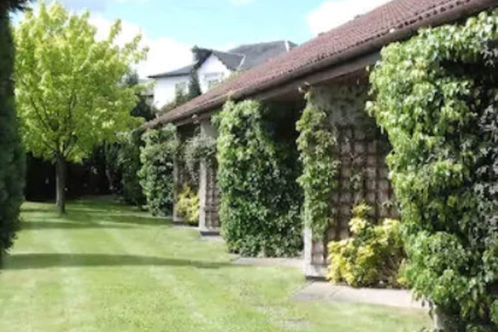 Hotel Exterior 56 of 62