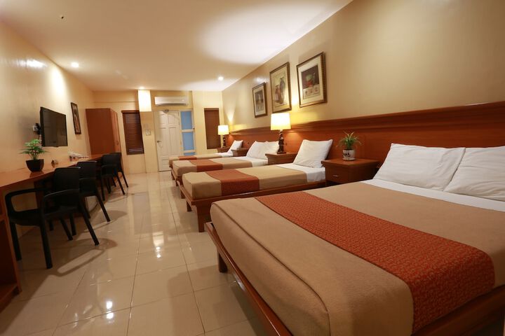 Room 8 of 38