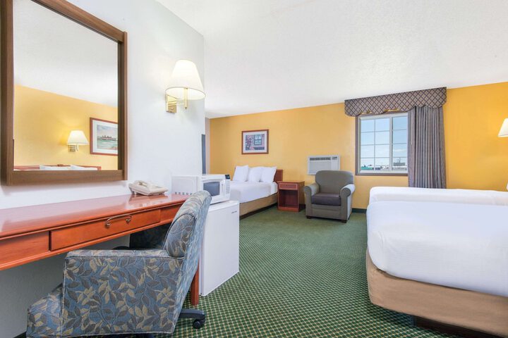 Room 7 of 15