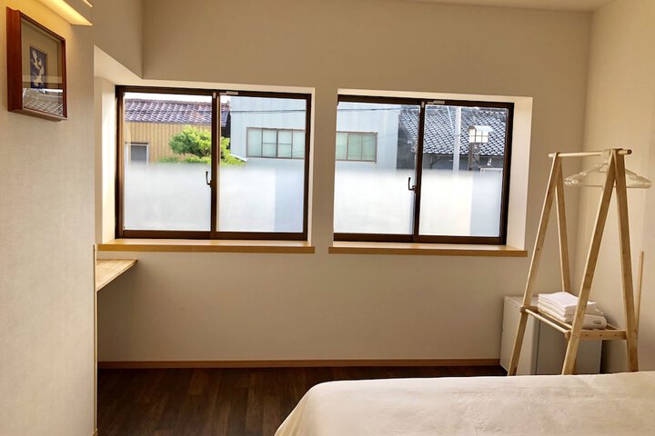 Room 53 of 86