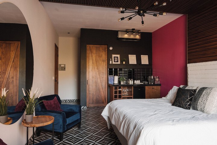Room 12 of 64