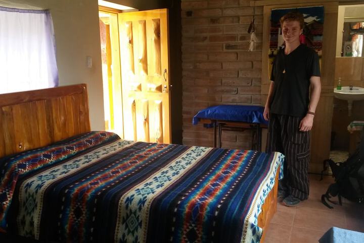 Room 6 of 42