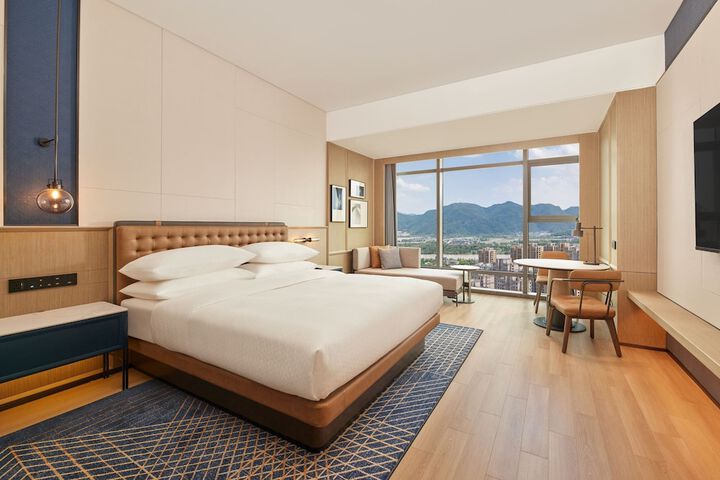 Room 5 of 21