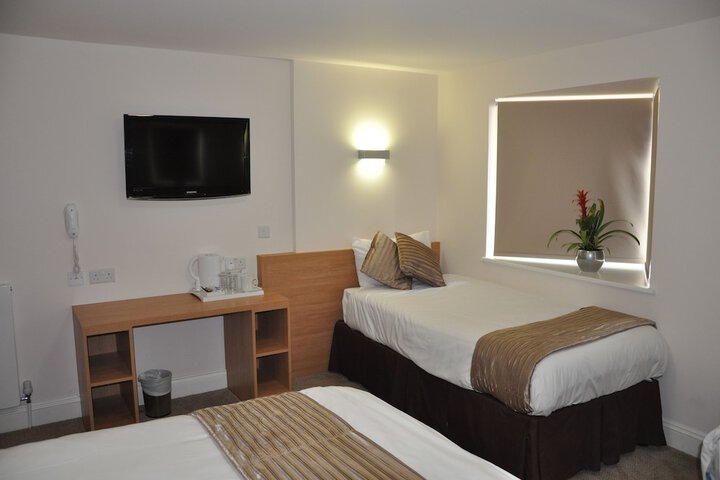 Room 6 of 35