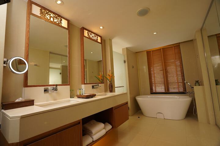 Room 35 of 135