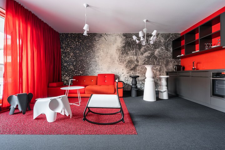 Room 74 of 173
