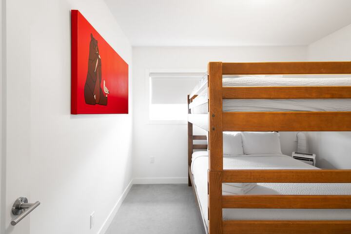 Room 4 of 67