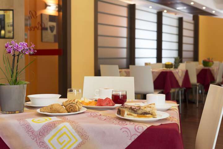Breakfast area
