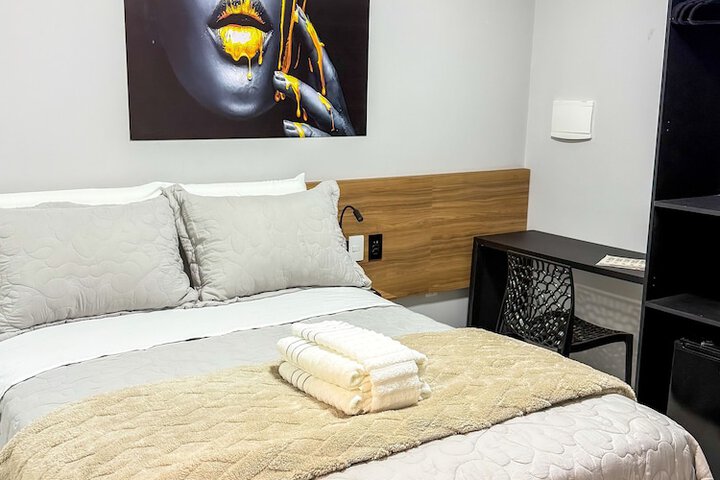 Room 9 of 27