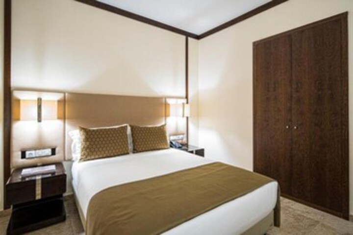 Room 25 of 26