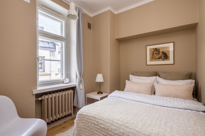 Room 3 of 38