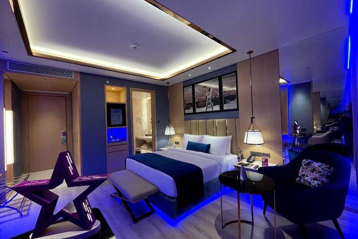 Room 6 of 44