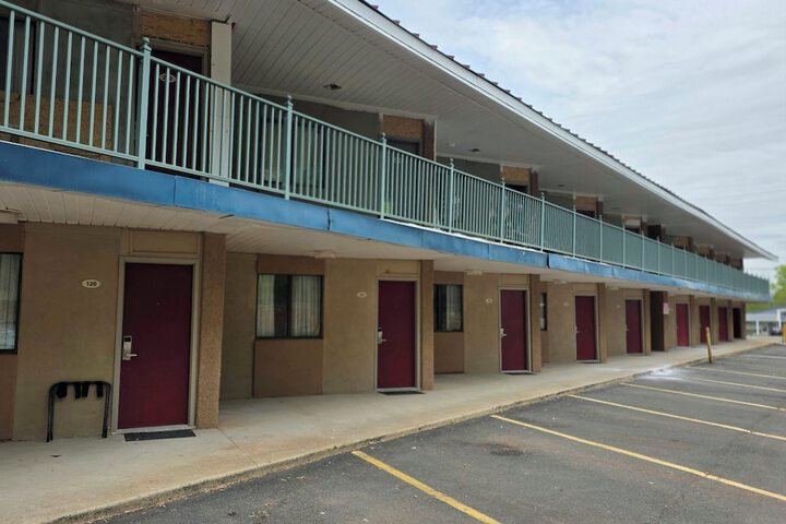 Exterior of Red Roof Inn Green Brook - Somerset