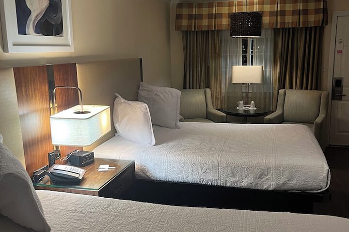 2 Double Beds (7 of 15)