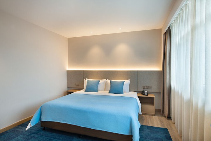 Room 40 of 73