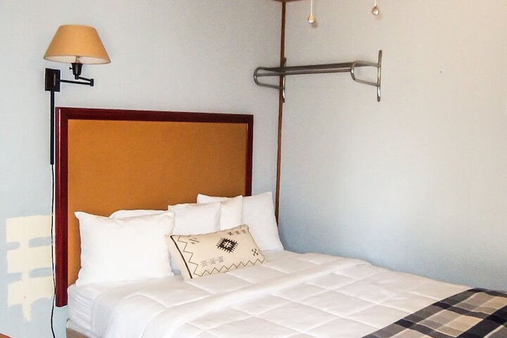 Room 10 of 83