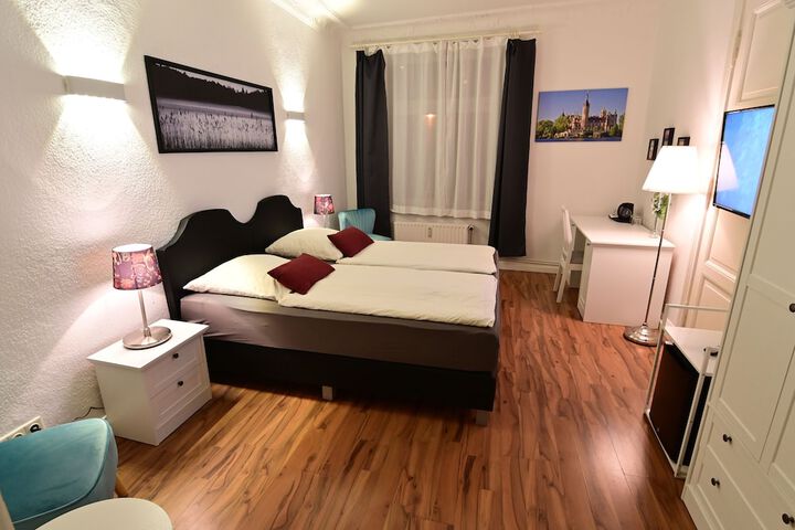 Room 34 of 149