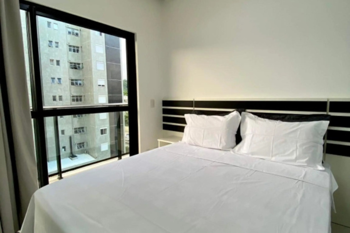 Room 5 of 14