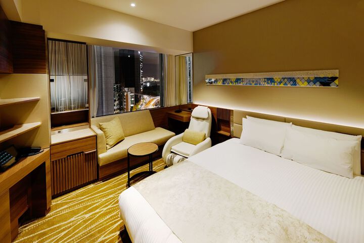Room 10 of 35