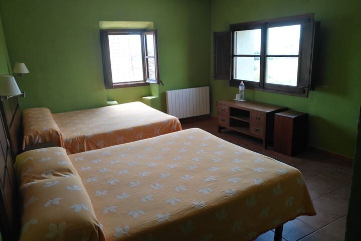 Room 11 of 13