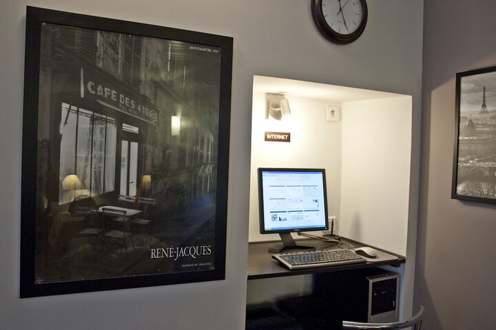 Business Center 33 of 37